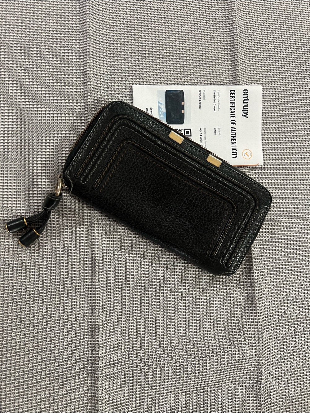 Chloé Black Leather Zip Wallet with Gold Accents